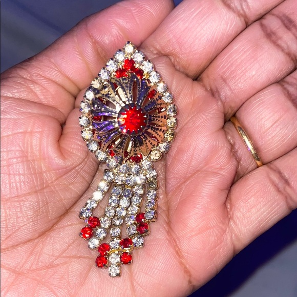 Jewelry - Elegant Red and Gold Teardrop Earring